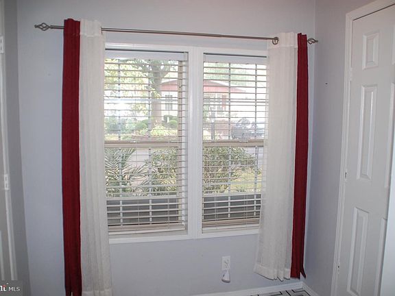 4th image of 10 Brighton Pl