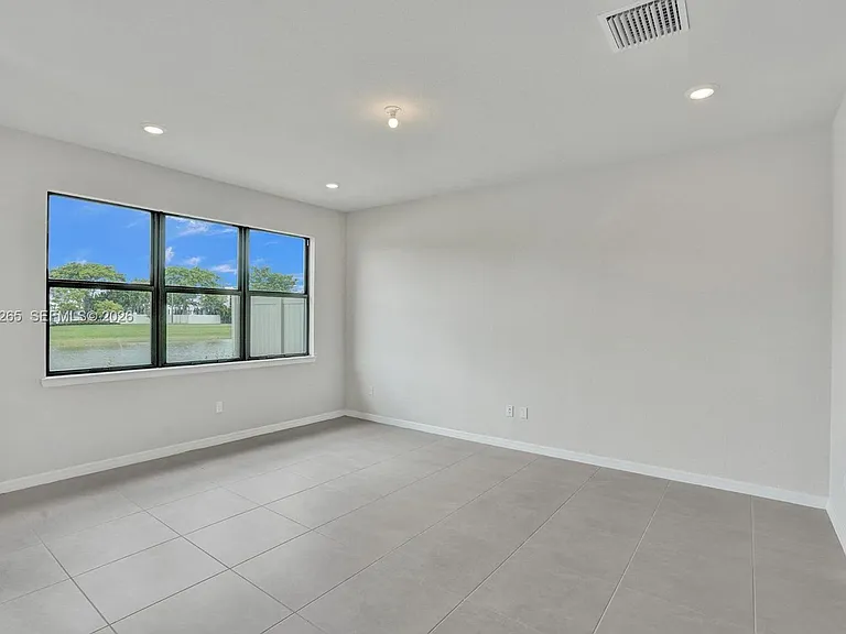 2202 S Appleton Cir S — Photo 13