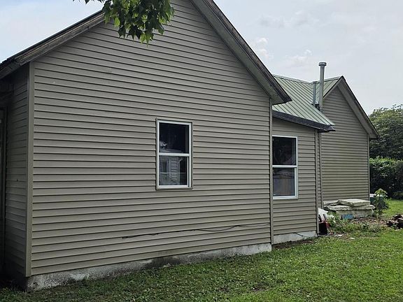 2nd image of 700 N Carico St