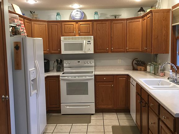 4th image of 5610 227th Street Ct N