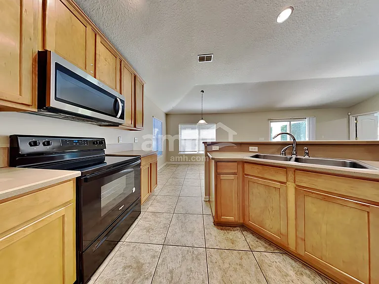 1756 Hollow Glen Dr — Photo 6