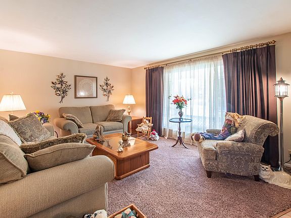 5th image of 406 Graceland Dr