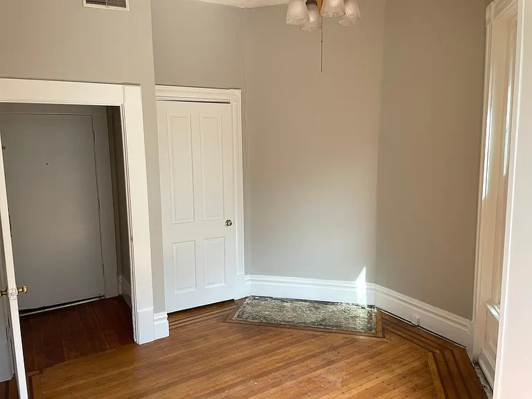 1610 S 3rd St #3 — Photo 8