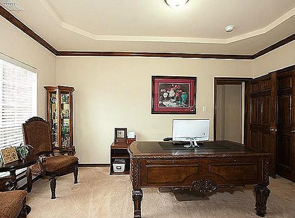4th image of 3411 Texas Dr