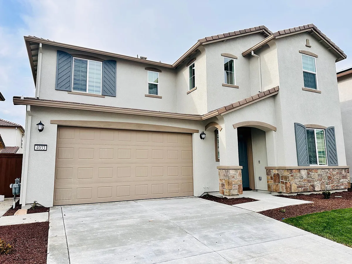 Building Photo - 4033 Knobby Crest Way