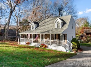 808 Lakey Gap Rd, Black Mountain, NC 28711