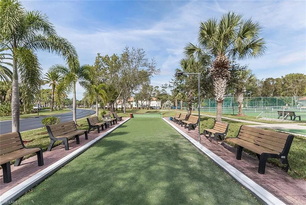 2 bed, 2.0 bath, 1200 sqft, $4,700 — Photo 3