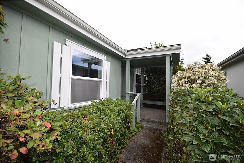 5th image of 980 N Starboard Way