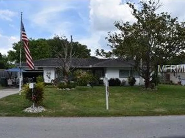 599 Woodland Dr, Largo, FL 33771