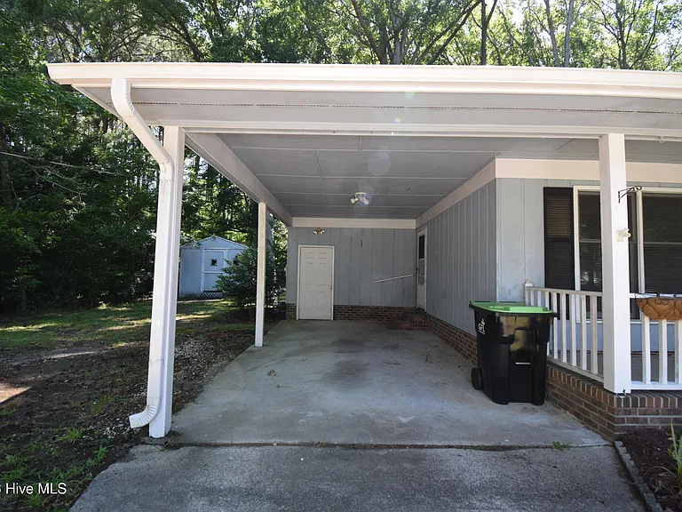 1853 Pinelog Ln — Photo 17