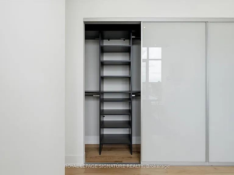 1205 Queen St W #Penthouse 704 — Photo 23