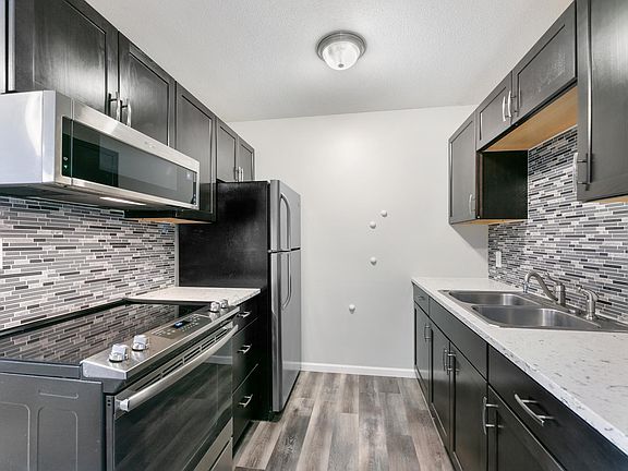 4th image of 9143 Highway 55 APT 305