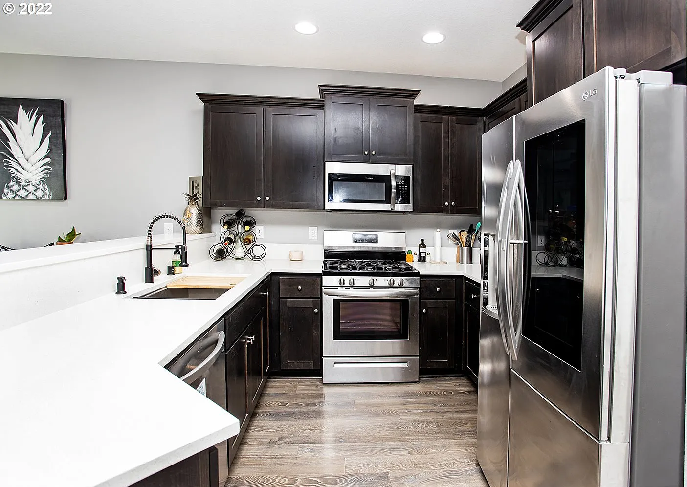 4 bed, 2.5 bath, 2224 sqft, $3,500 — Photo 3