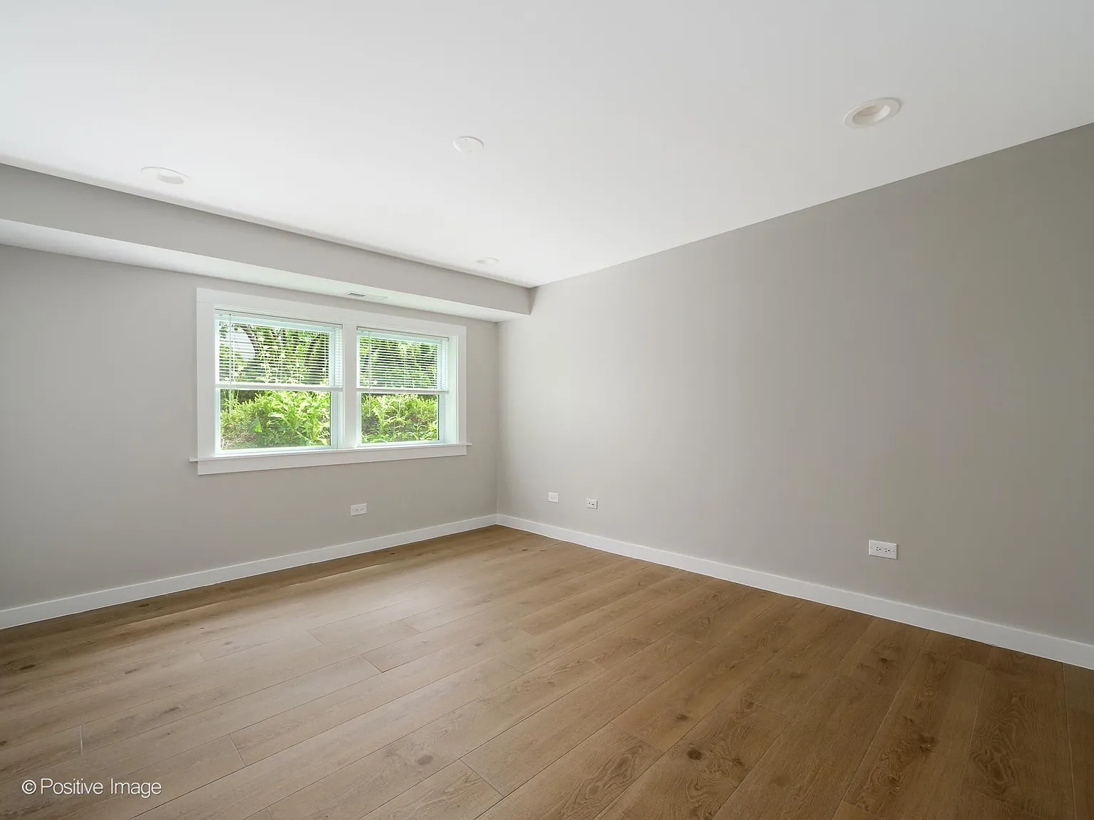 1 bed, 800 sqft, $1,975 — Photo 4