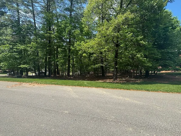 6368 Spring Run Dr, Roanoke, VA 24018