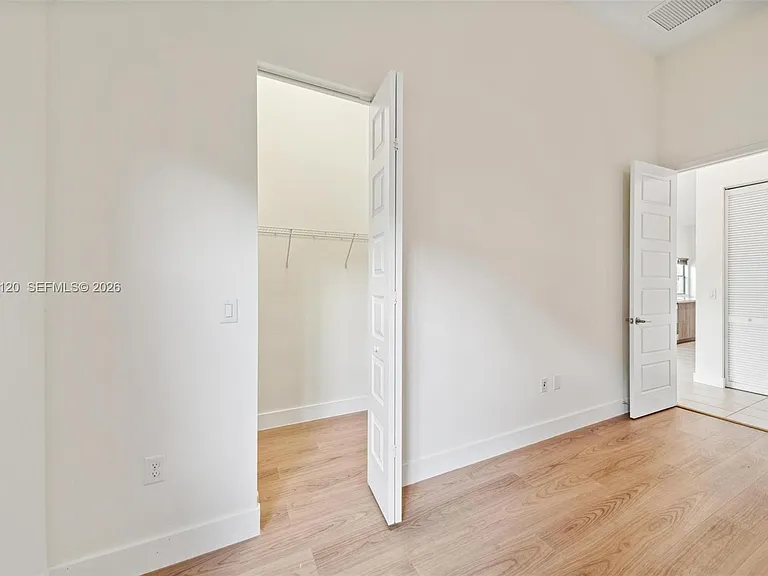 7635 NW 103rd Pl — Photo 32