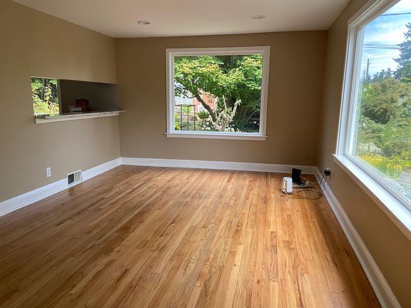 5th image of 12547 N Park Ave N