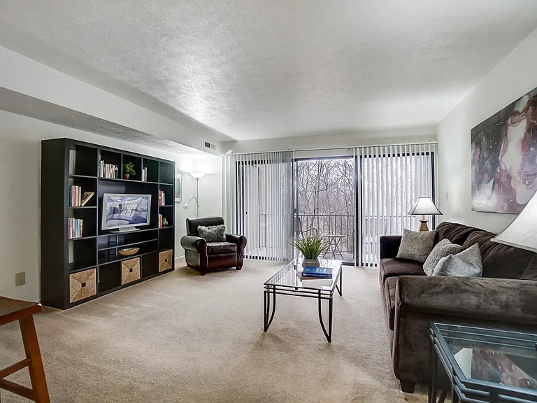 Campus View Apartments — Photo 6