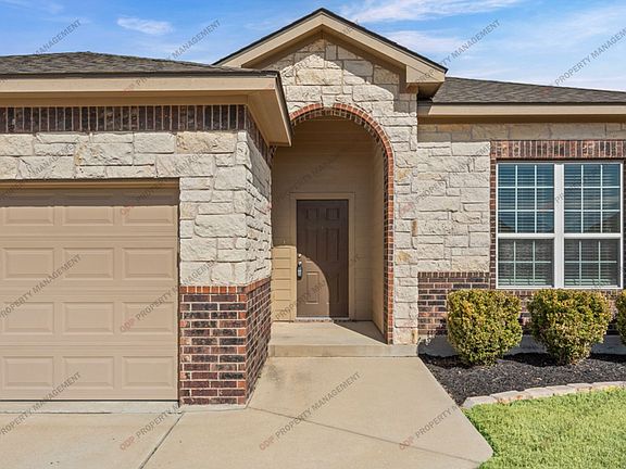 3rd image of 8108 Honeysuckle Dr