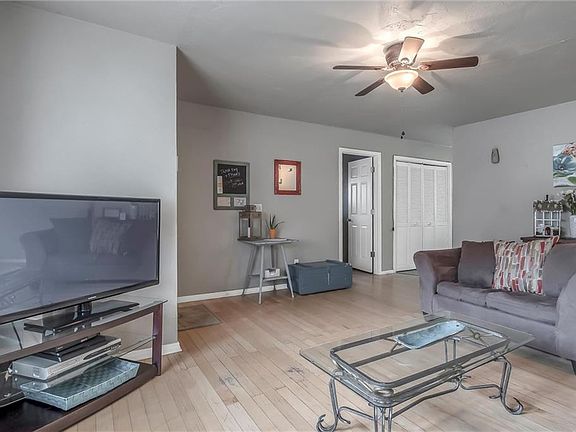 4th image of 1428 N Nicklas Ave