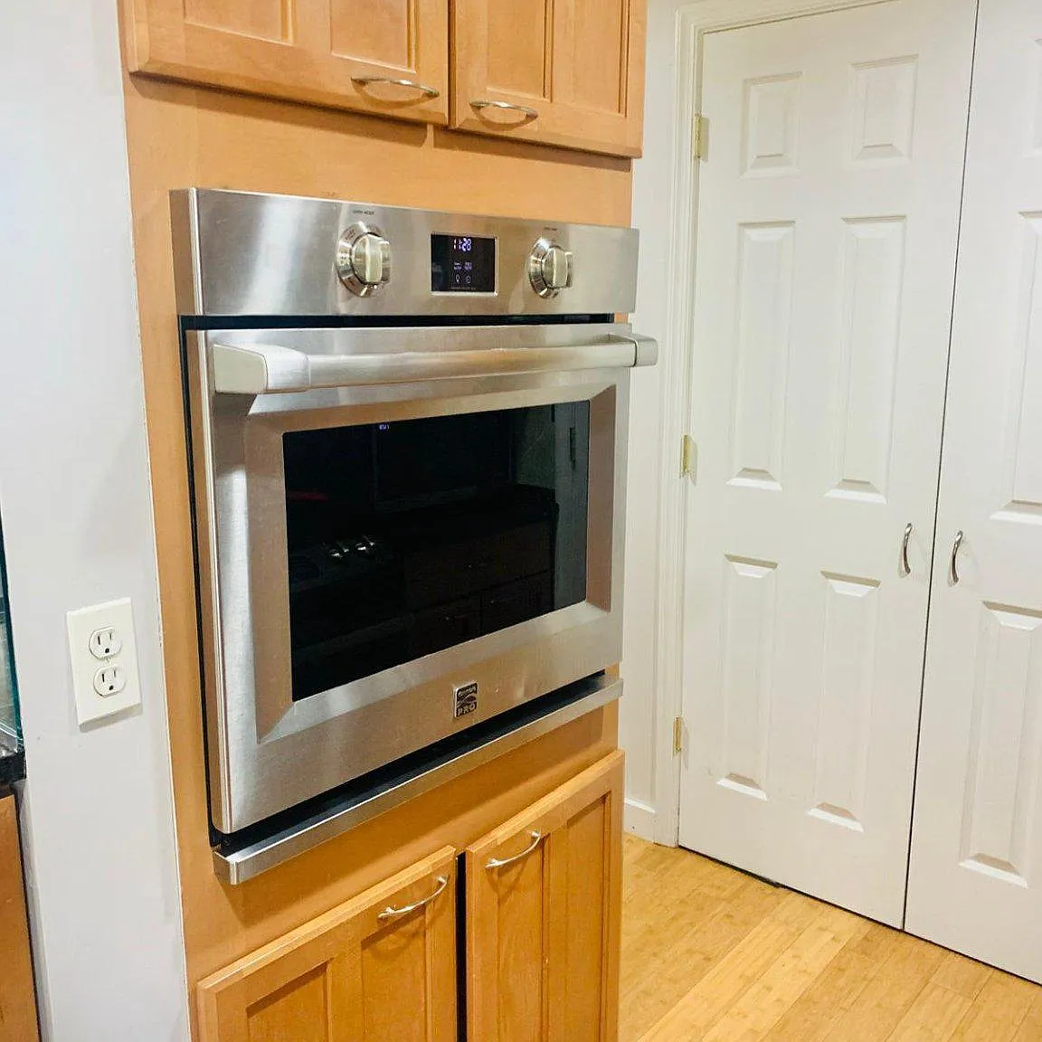 4 bed, 3.5 bath, 3452 sqft, $5,200 — Photo 4