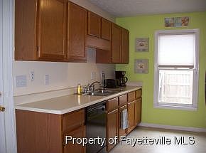 3rd image of 5870 Canoga Ct