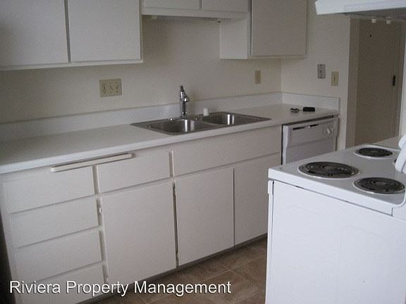 2nd image of 870 Diamond St APT 307