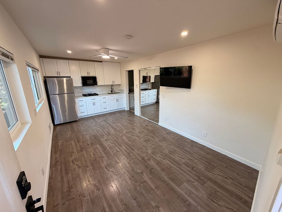 1st image of 3080 Island Ave #B