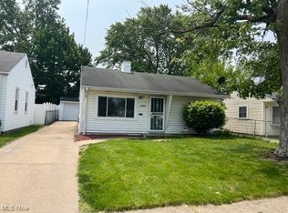 13421 Thornhope Rd, Cleveland, OH 44135