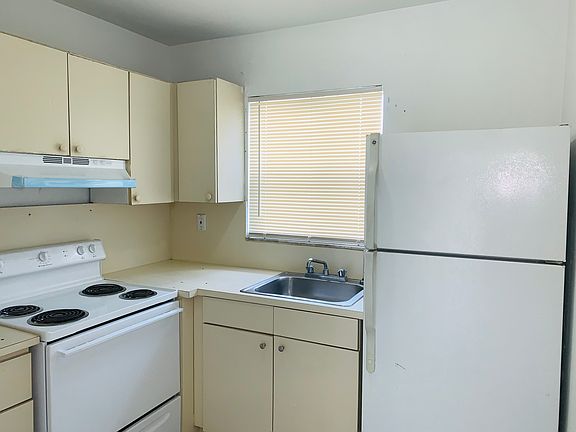 2nd image of 2910 NW 14th Ave APT 4