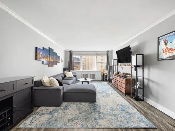 201 E 37th St APT 11B, Manhattan, NY 10016