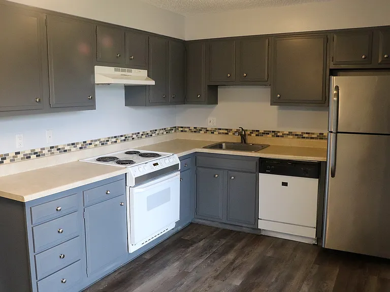 302 S McLoughlin Blvd #306 — Photo 15