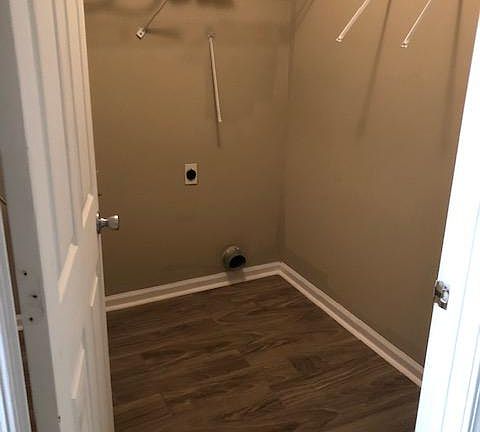 5th image of 2457 Planters Cove Dr