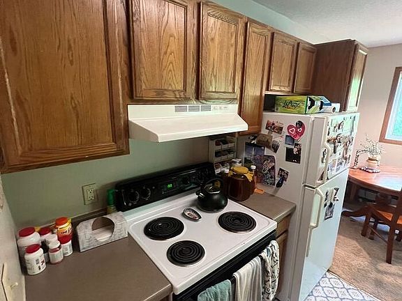 5th image of 1920 Marshall Ave APT 301