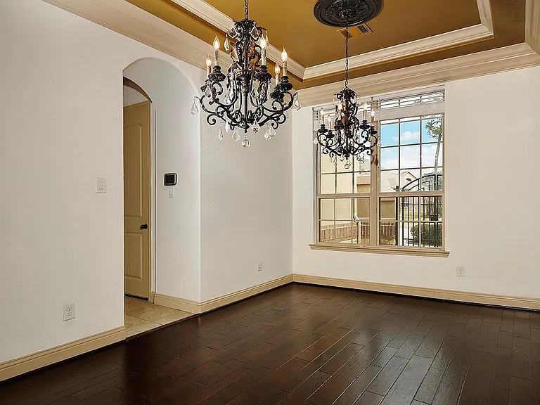 27 Tioga Pl — Photo 5