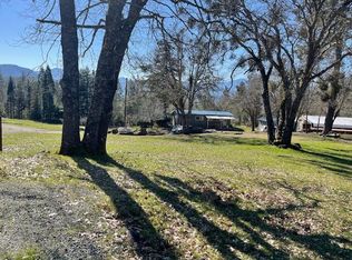 1138 Missouri Flat Rd, Grants Pass, OR 97527