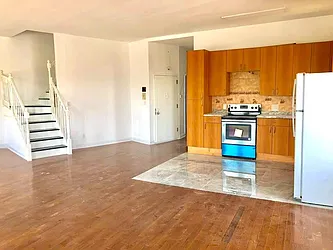 Rented by R New York