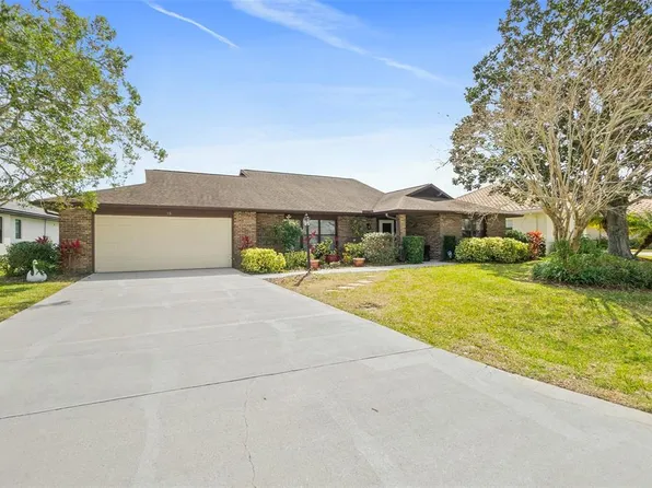 10 Flametree Ct, Palm Coast, FL 32137