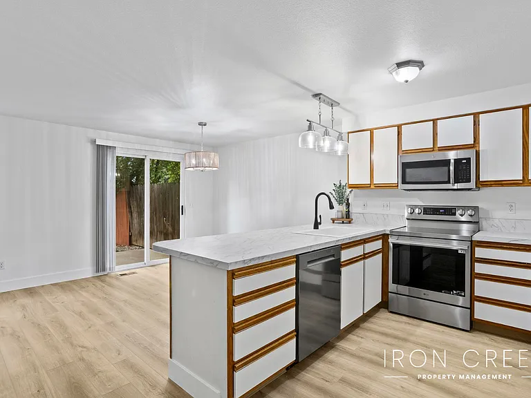 362 E Elwood Ln — Photo 4