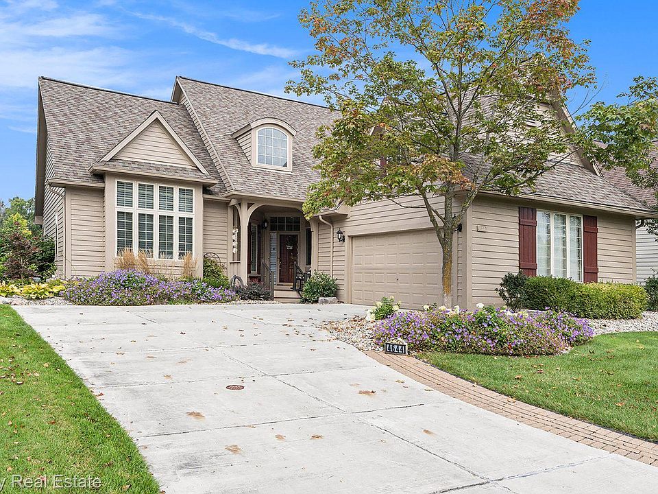 1st image of 4644 Villa France Dr