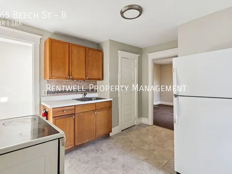 265 Beech St #B — Photo 8