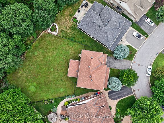 3rd image of 88 Osprey Cres