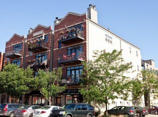 1044 W Fulton St #4, Chicago, IL 60607