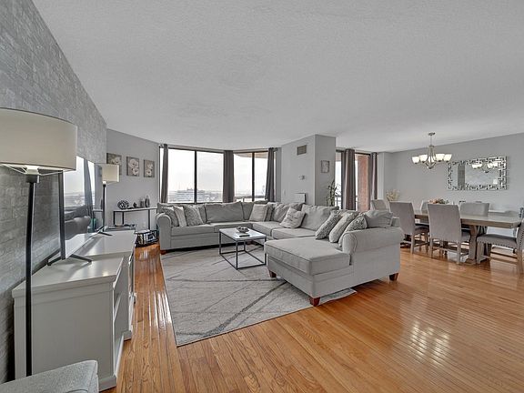 3rd image of 728 Harmon Cove Tower #728