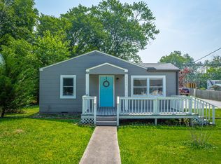 1320 Sewanee Dr, Chattanooga, TN 37412