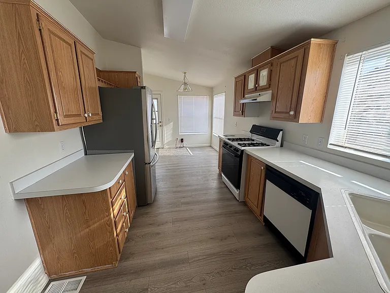 5775 Biller Ln — Photo 7