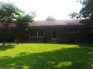 710 Candlelight Ln, Saint Louis, MO 63132