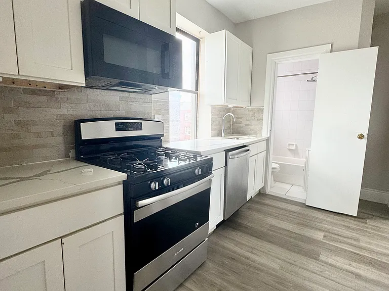 303 58th St #14D — Photo 3
