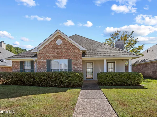 623 Corbett Dr, Pearl, MS 39208