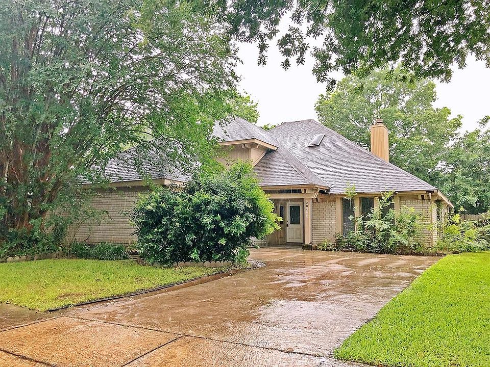 1st image of 20411 Lionsgate Ln